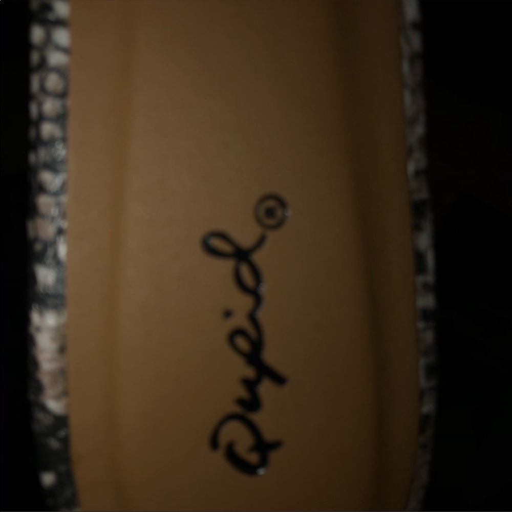 Snakeskin slip on flats - Picture 2 of 3